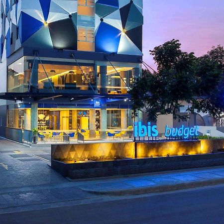Ibis Budget Cirebon Exterior foto