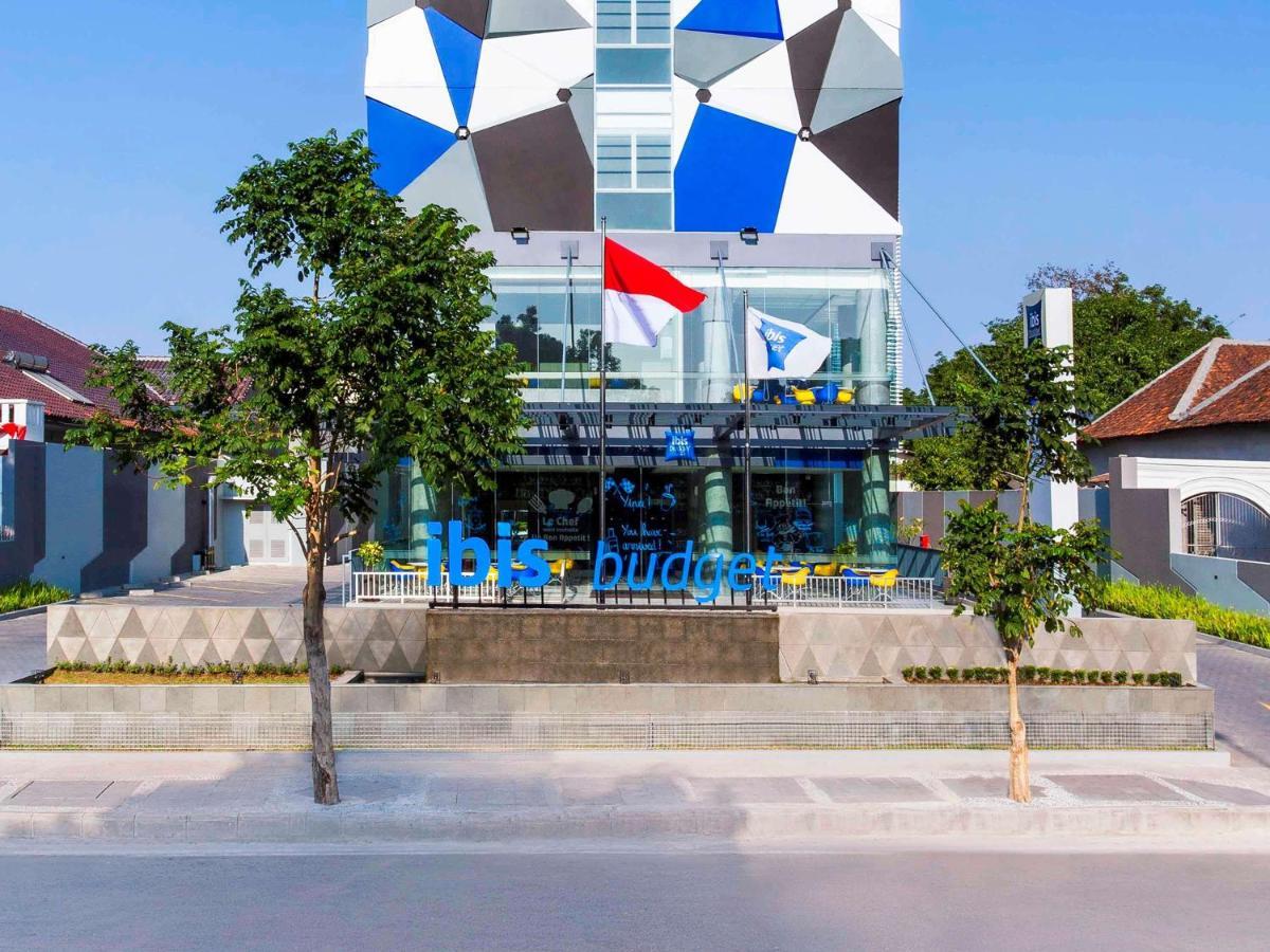 Ibis Budget Cirebon Exterior foto